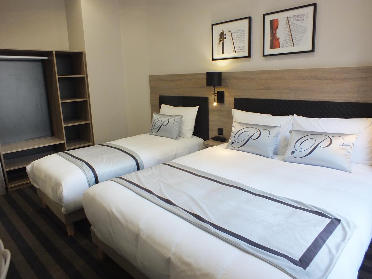 Triple Room