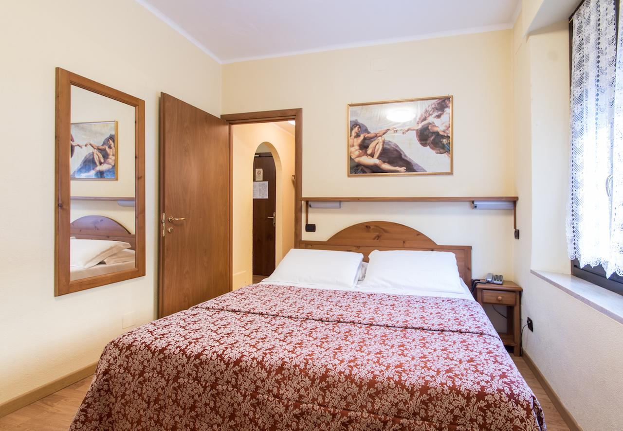 Double Room,640780323:JPEG