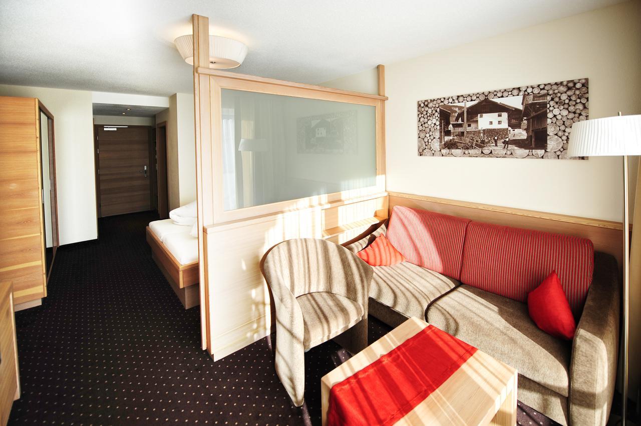 Junior Suite,640883640:JPEG