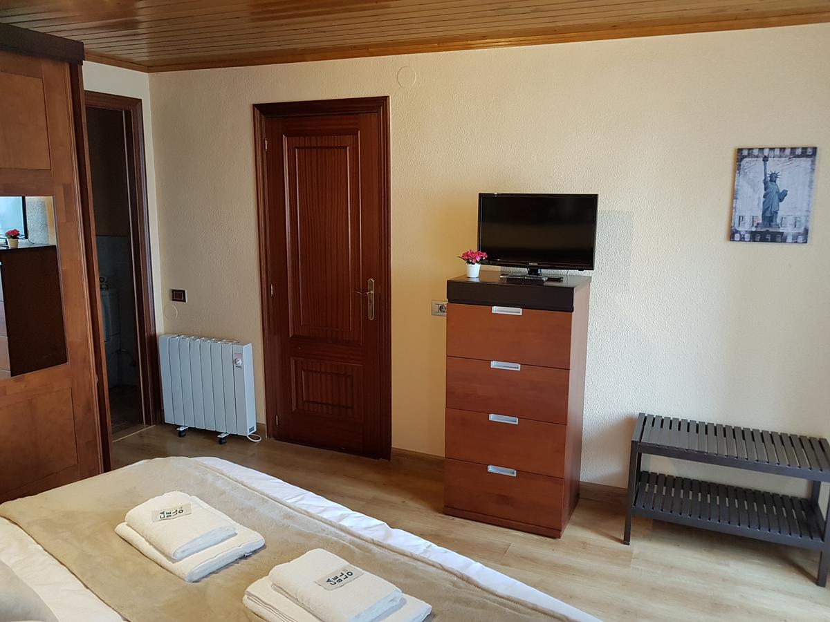 Double Room Private Bathroom