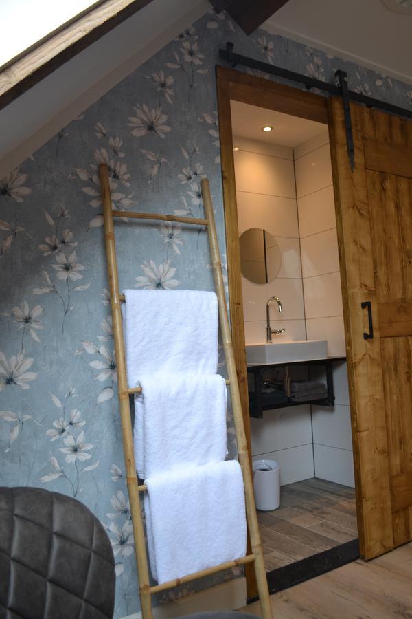 Triple Room Private Bathroom