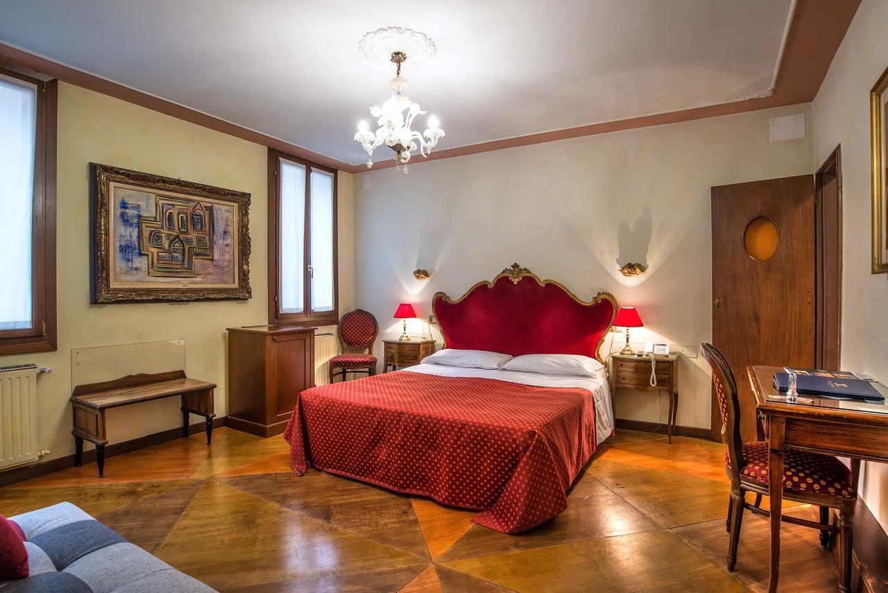 Comfort Double or Twin Room