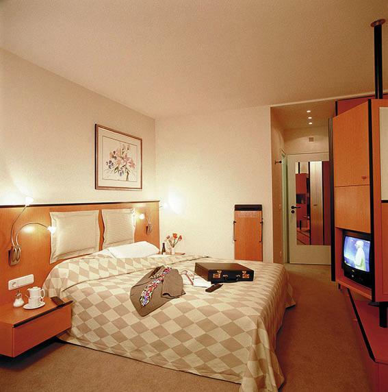 Double Room,641339796:JPEG
