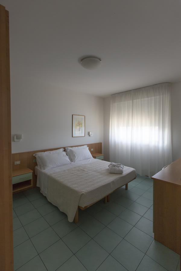 Double Room,463096101:JPEG