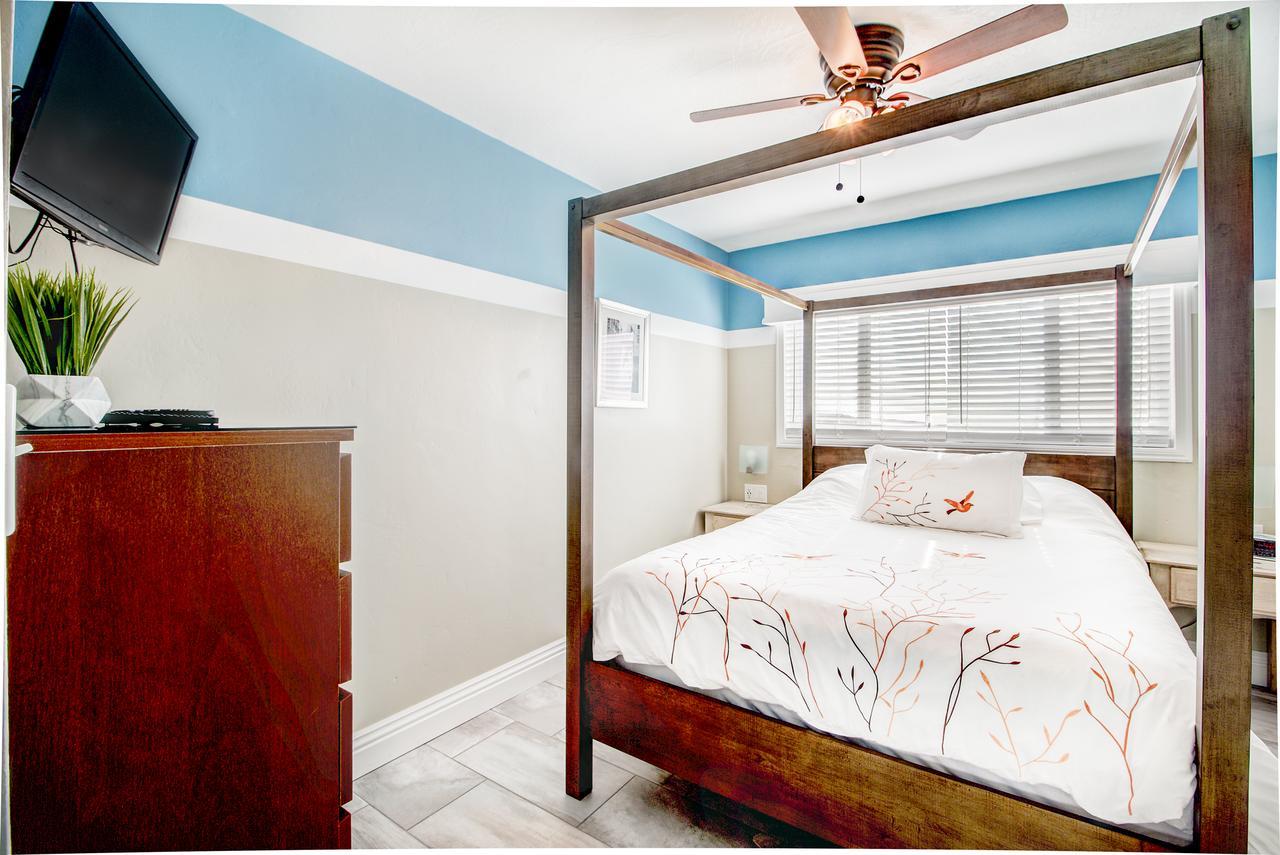 Two-Bedroom Queen Suite
