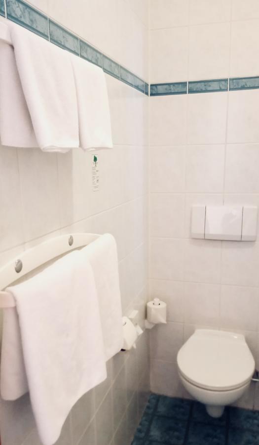 Single Room,641668326:JPEG
