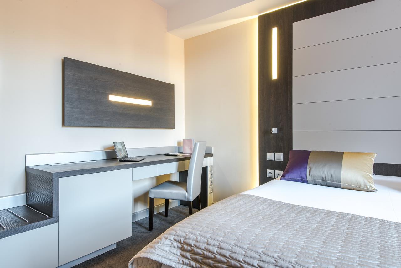 Deluxe Double Room 1 or
