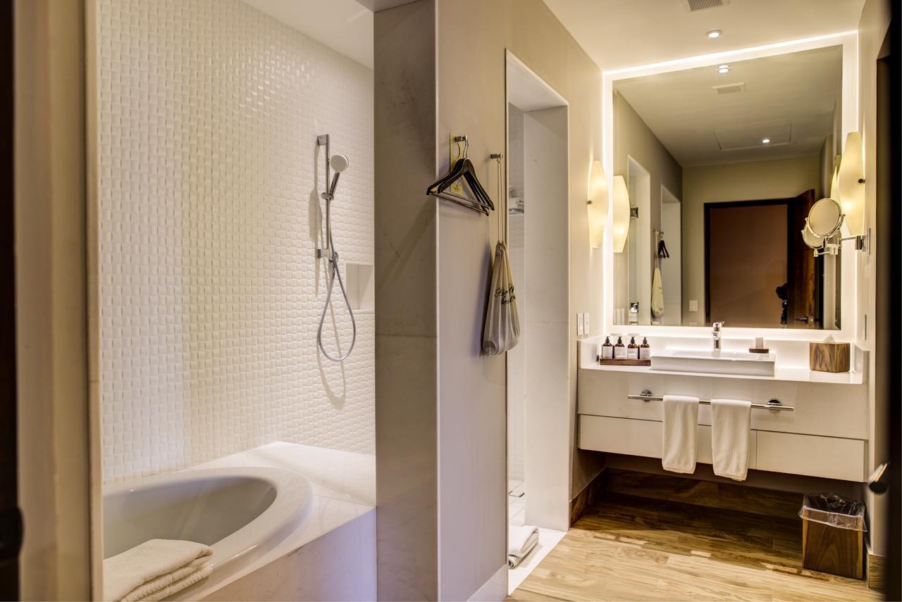 Towers Ocean view Suite