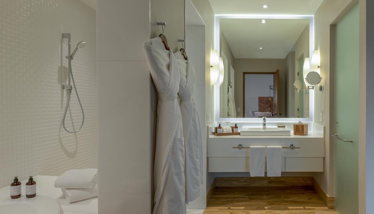 Towers Ocean view Suite