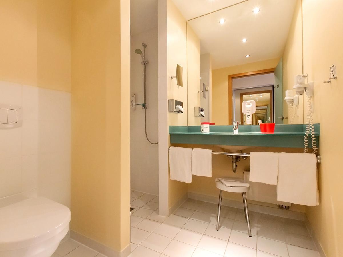 Standard Double Room,641724558:JPEG