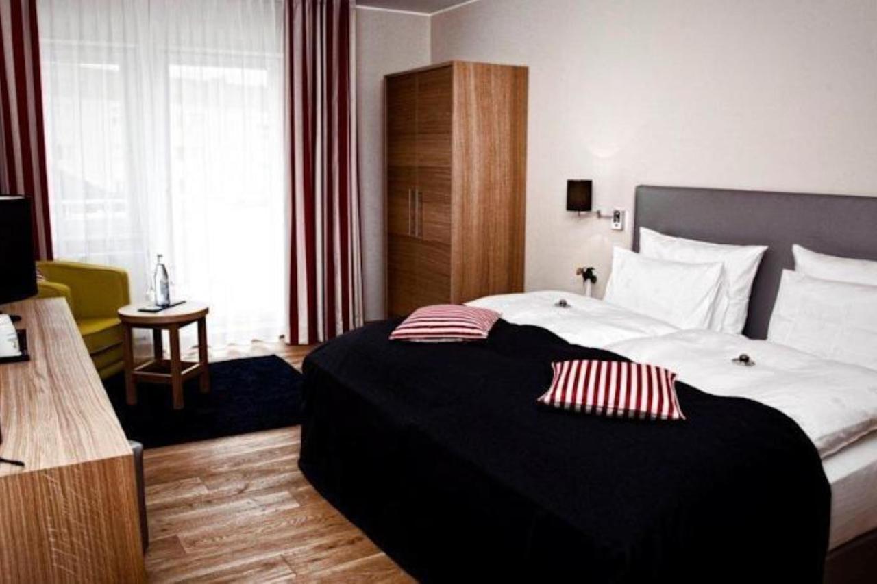 Standard Double Room,641740857:JPEG