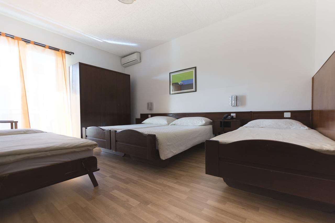 Quadruple Room Balcony,699135438:JPEG