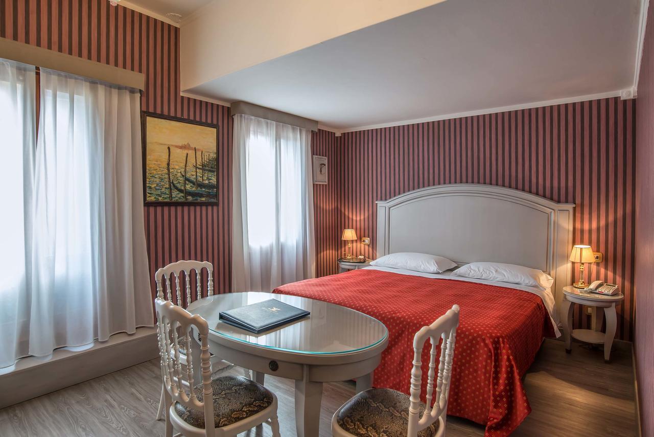 Comfort Double or Twin Room