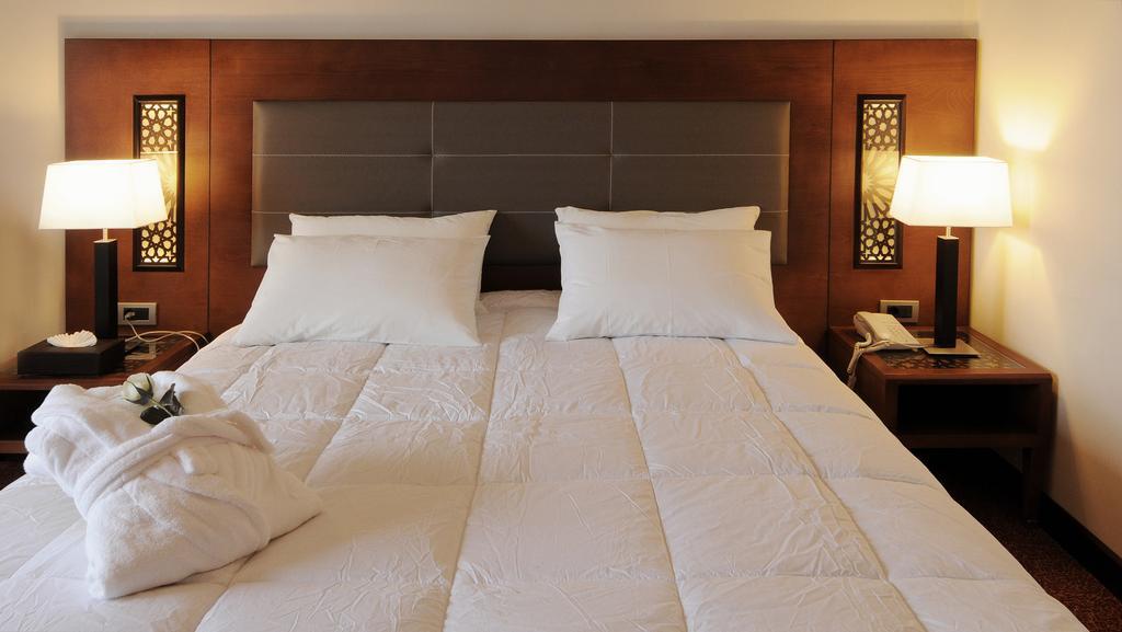 Standard Double Room,1212044461:JPEG