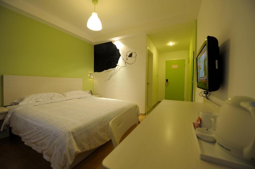 Twin Room Mobility Access