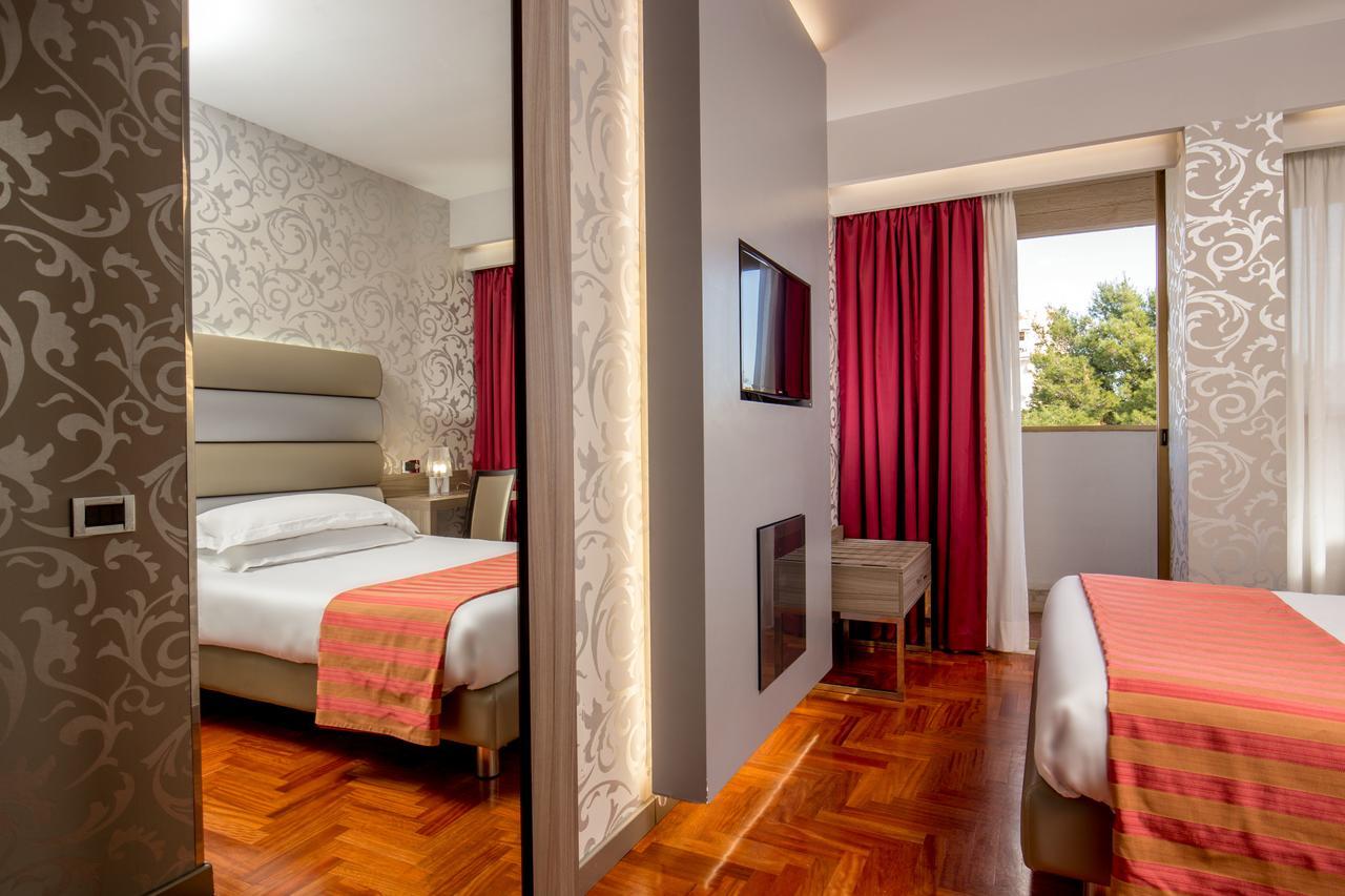 Superior Single Room,642239676:JPEG