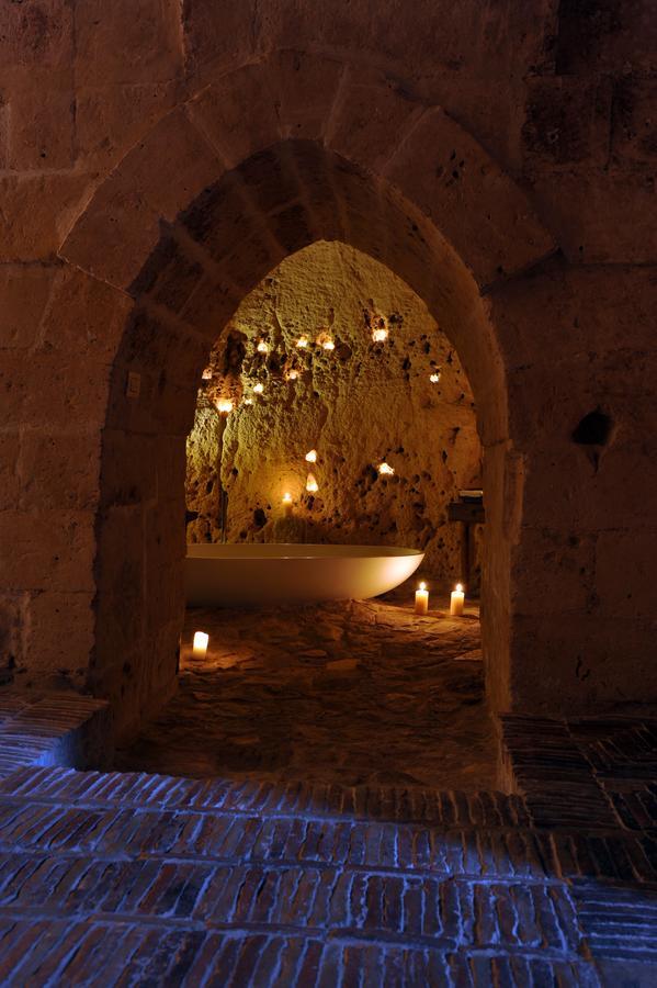 Suite Cave