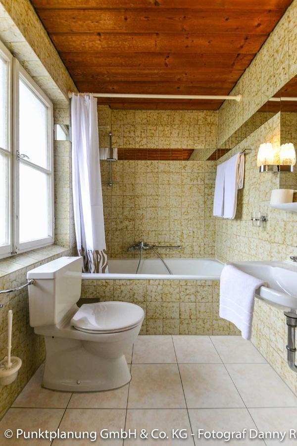 Single Room,642904878:JPEG
