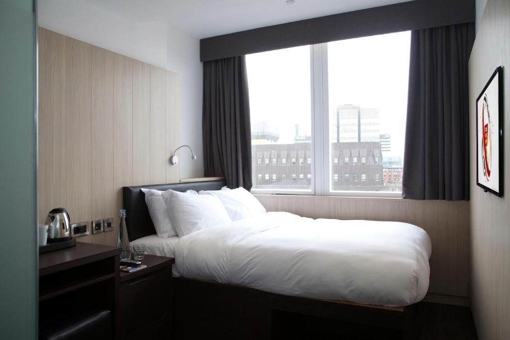 Queen Room,186547815:JPEG