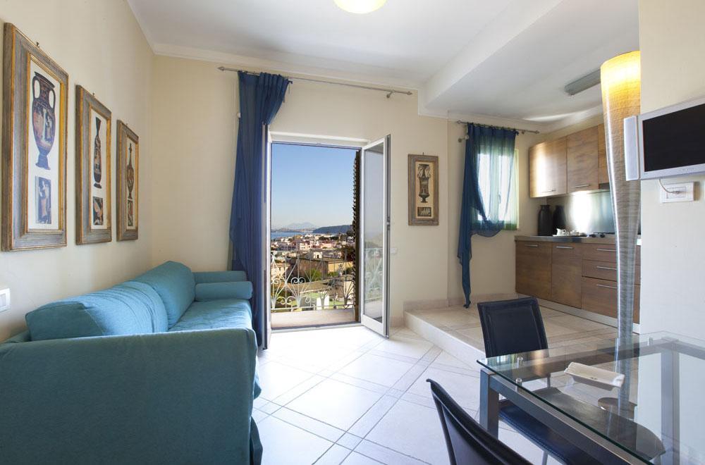 Superior One-Bedroom Apartment Sea View