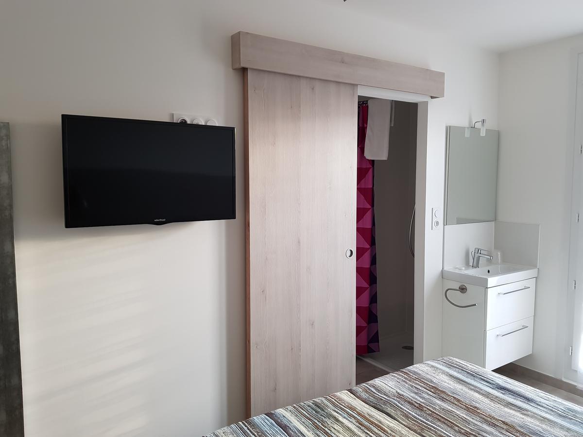 Standard Double Room with Air conditioning,643663830:JPEG