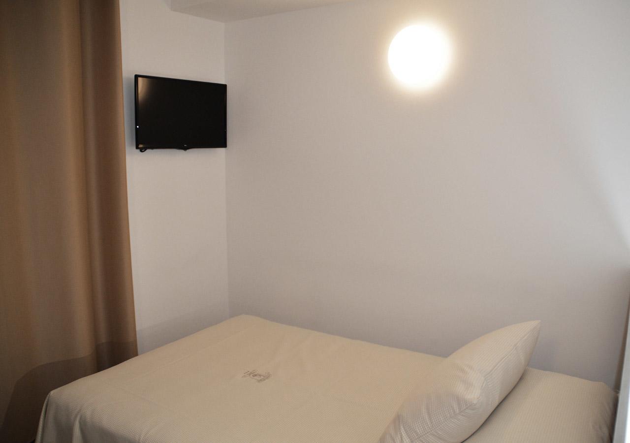 Single Room,643745913:JPEG