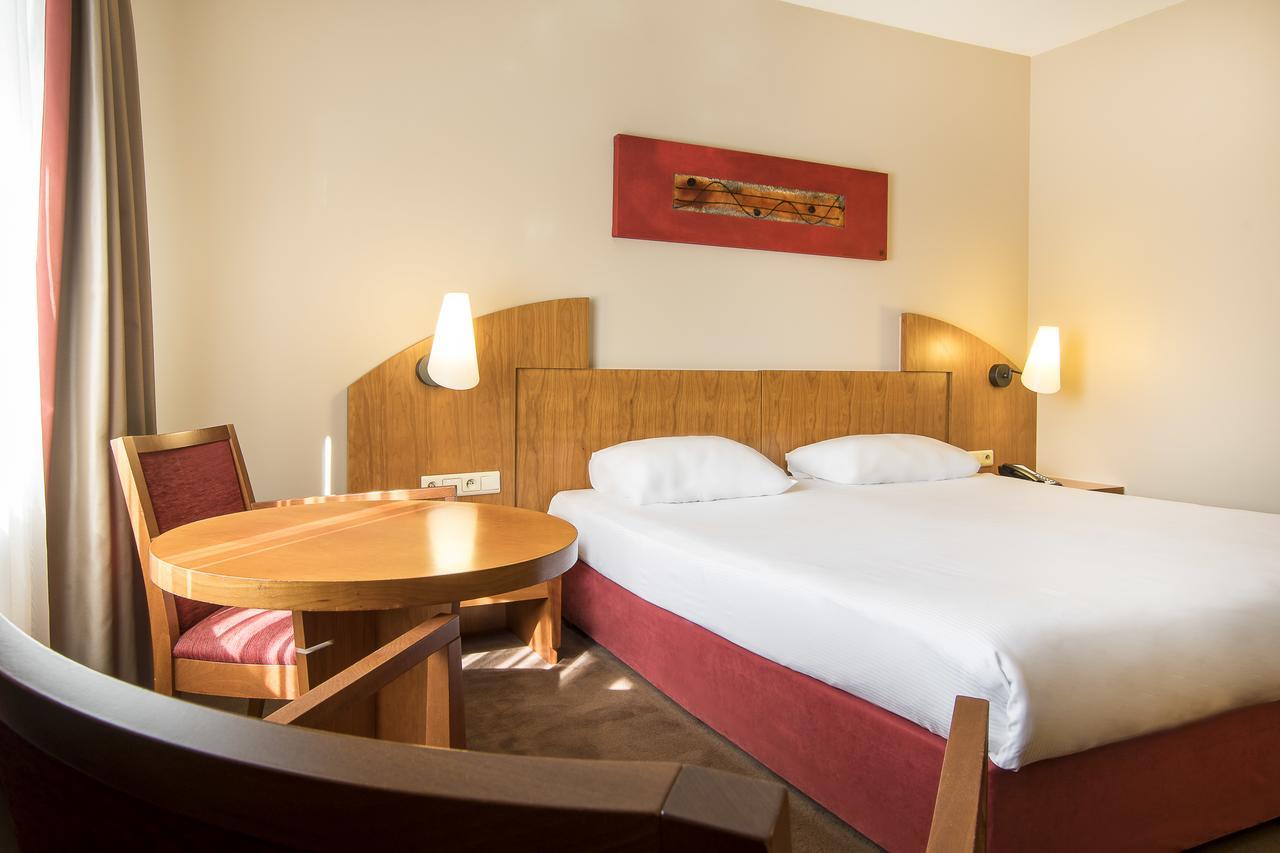 Standard Double Room,643753488:JPEG