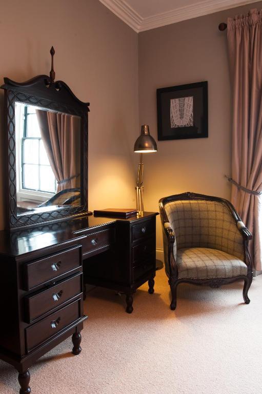 Junior Suite,493292301:JPEG