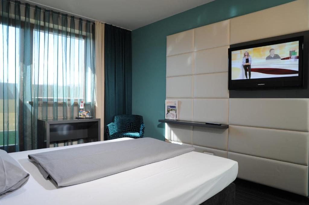 Superior room Air conditioning or Balcony,250808033:JPEG
