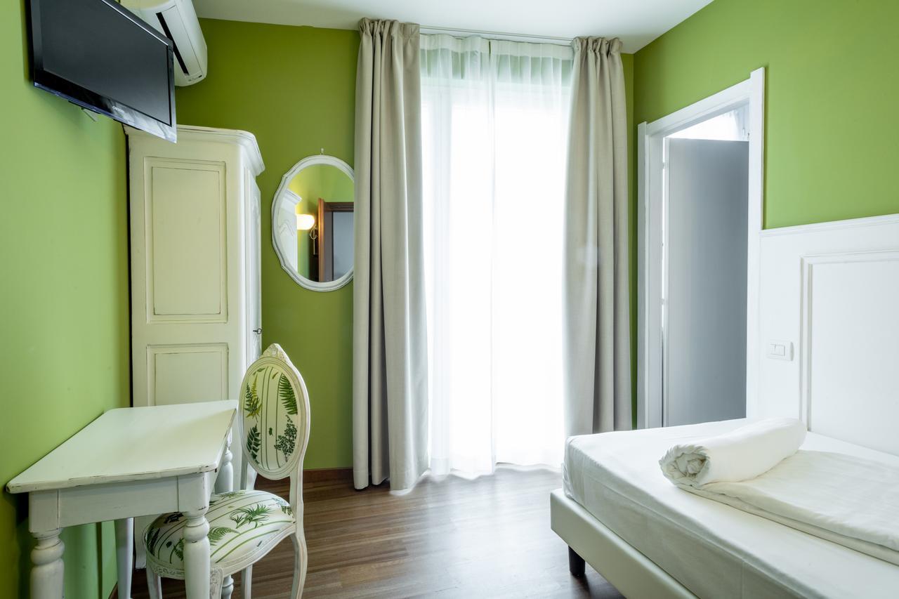 Single Room Balcony,1234114235:JPEG