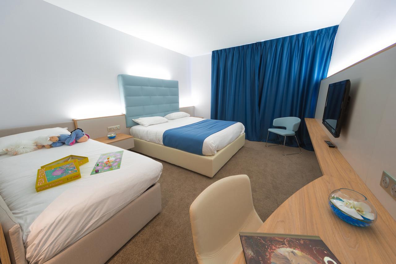 Premium Triple Room