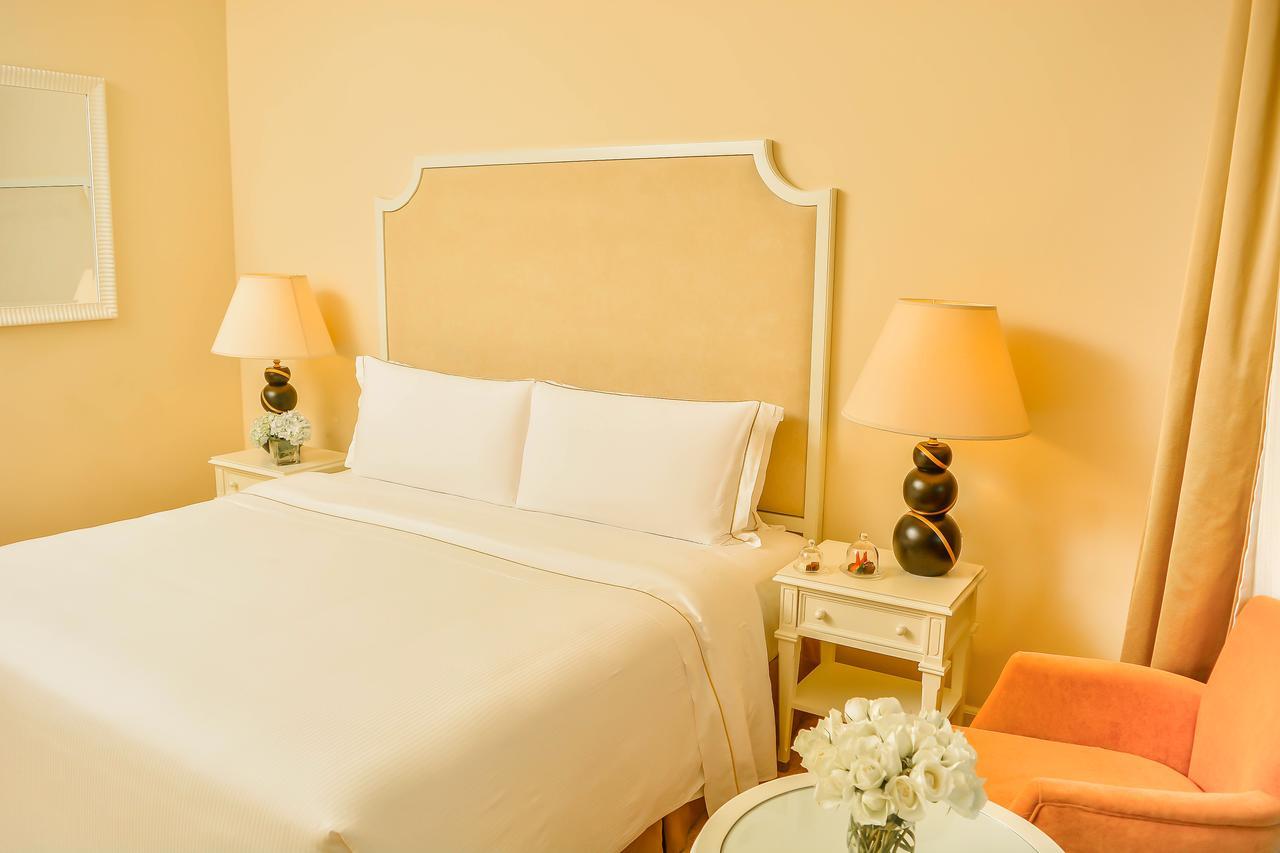Executive Room Club Lounge Access