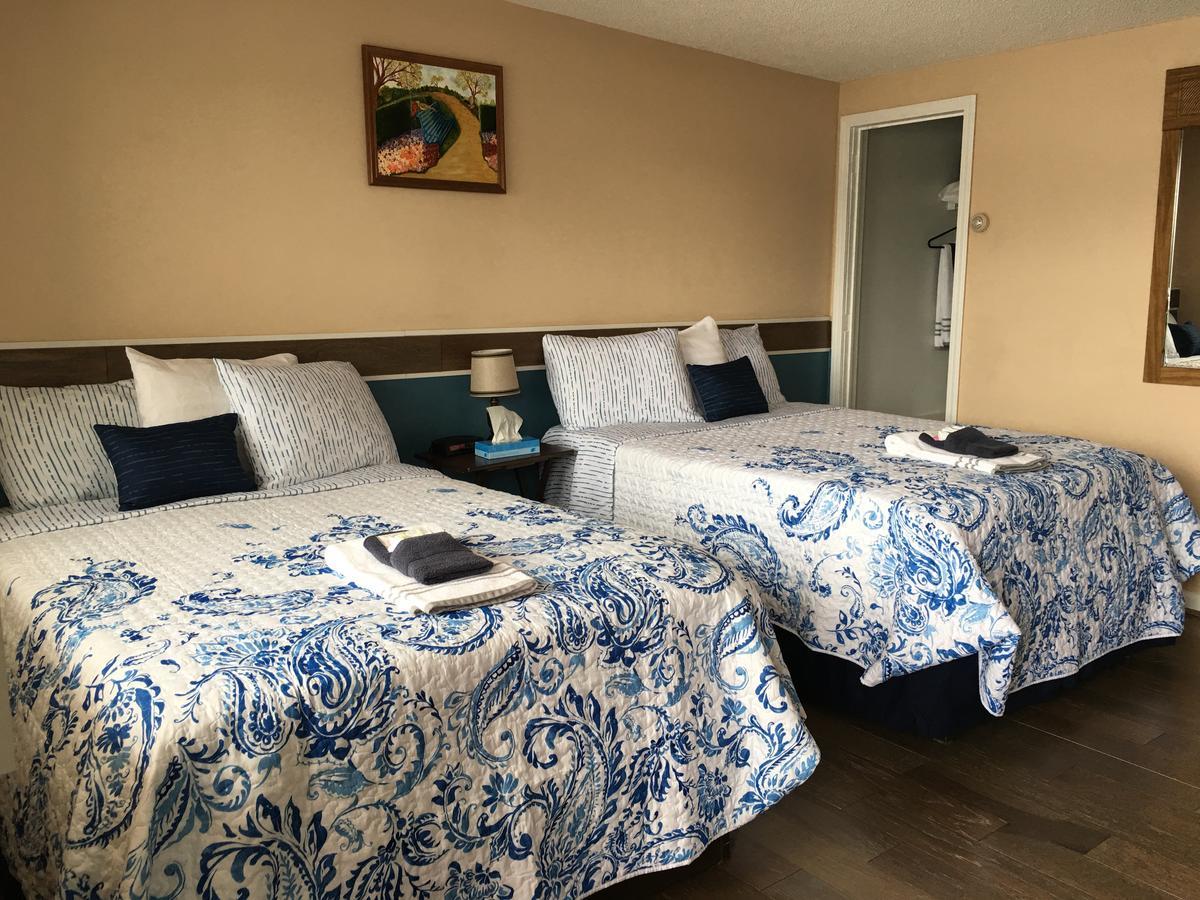 Double or Twin Room Shower
