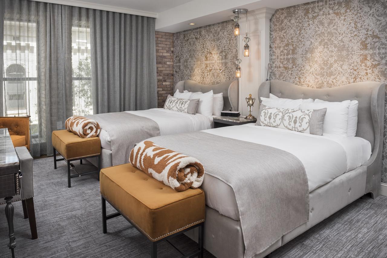 Superior Queen Room City View