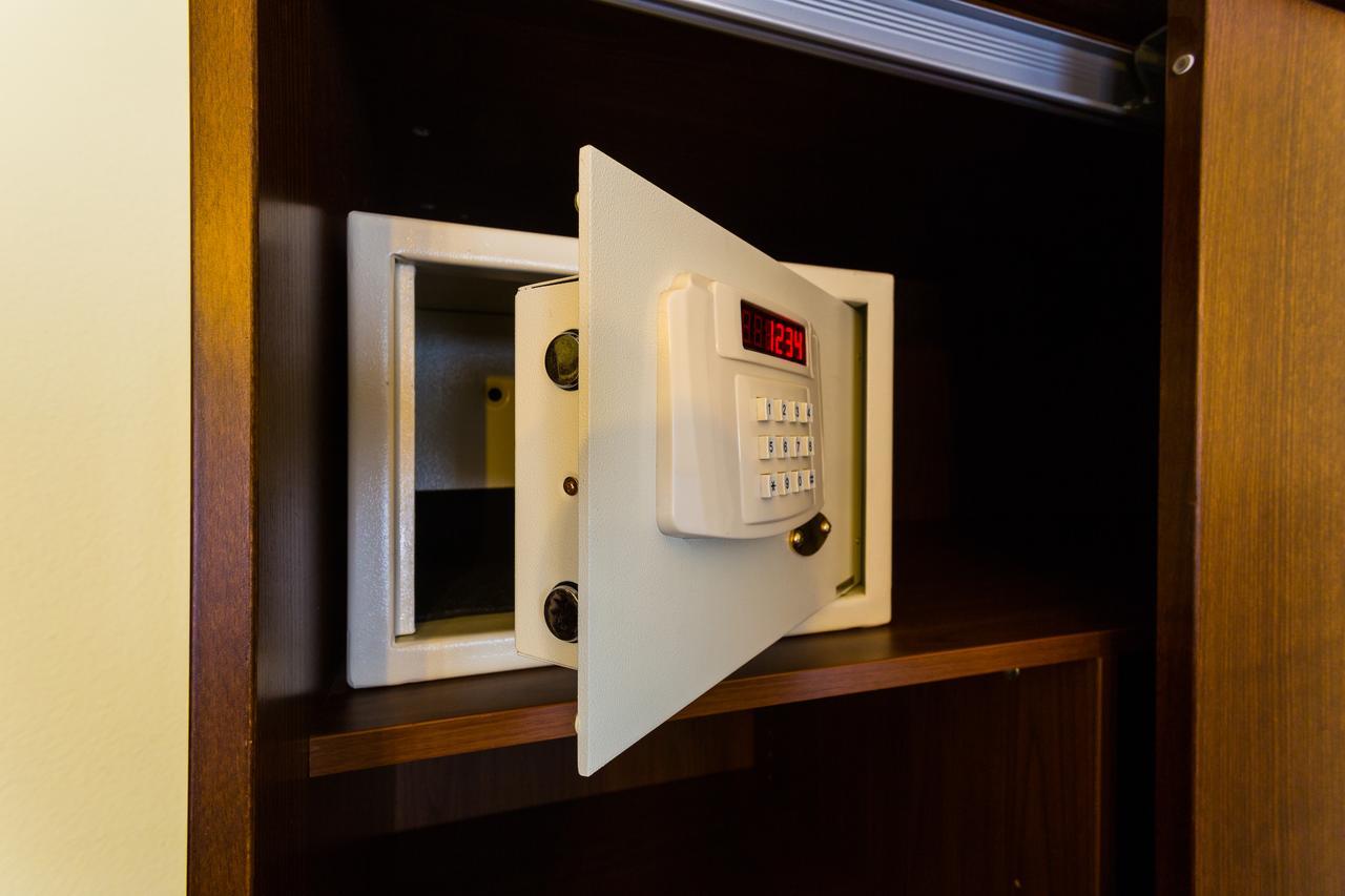 Double Room Air-Conditioning