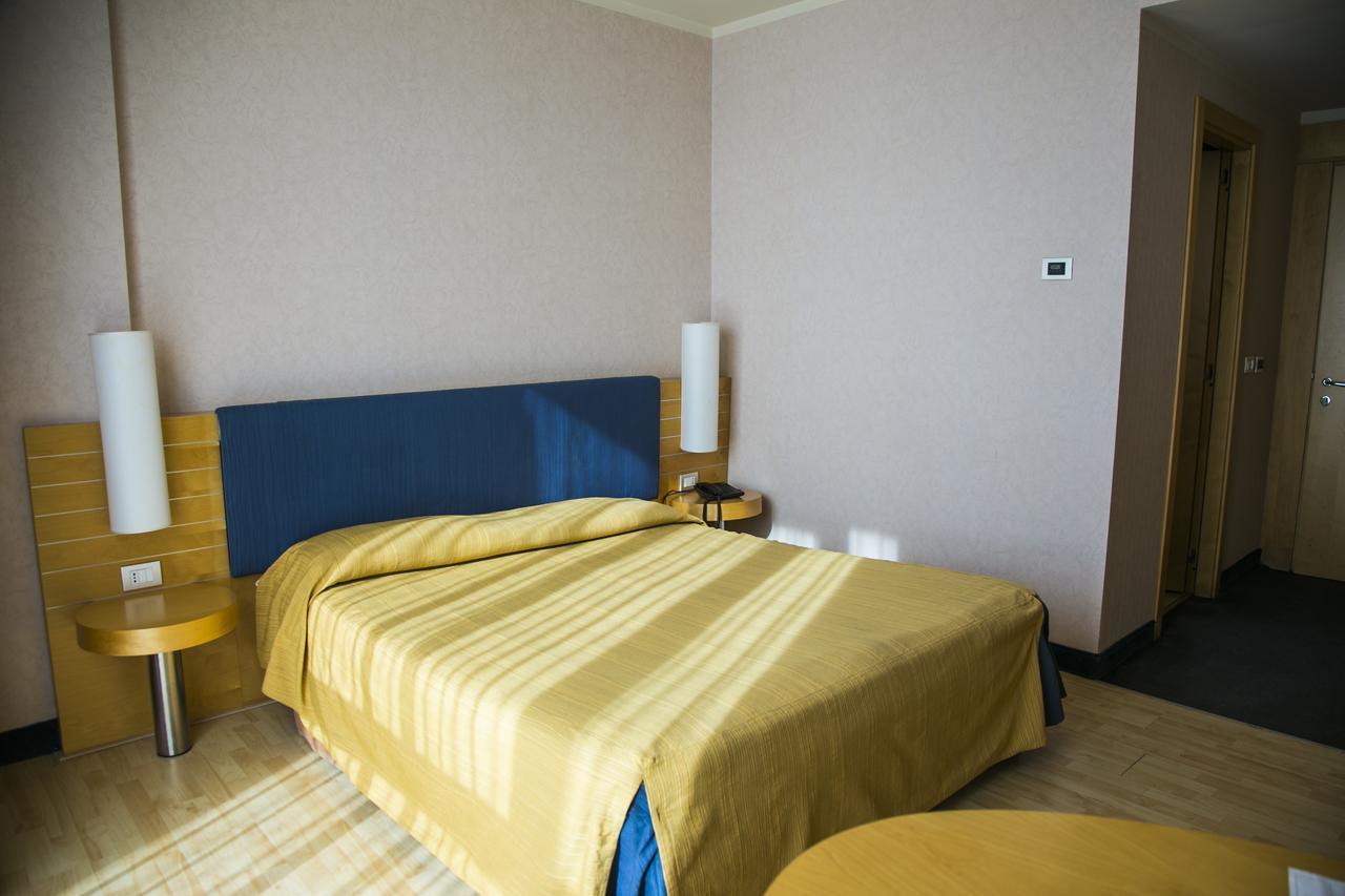 Standard Double Room for Single Use,251251849:JPEG