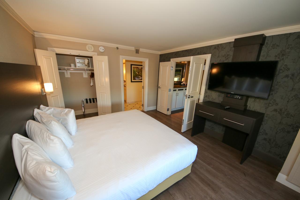 One-Bedroom Suite