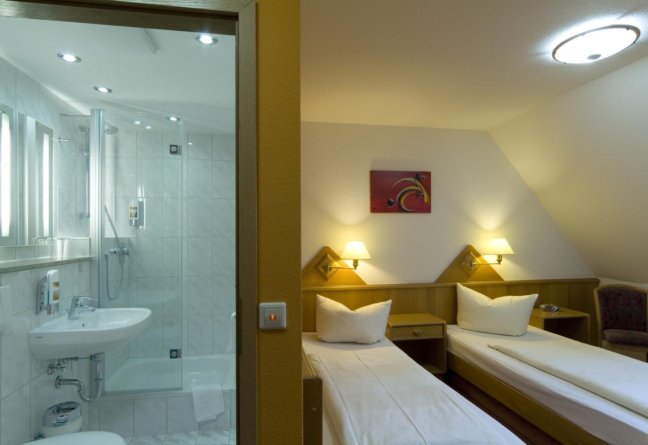 Standard Double Room,644549754:JPEG