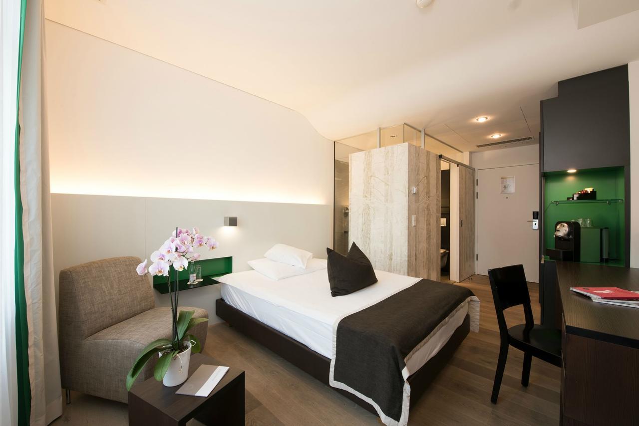 Single Room Style,685148784:JPEG