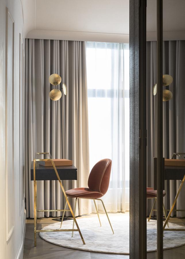 Executive Suite Seven