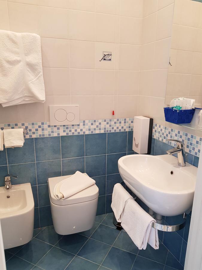 Double or Twin Room Sea View