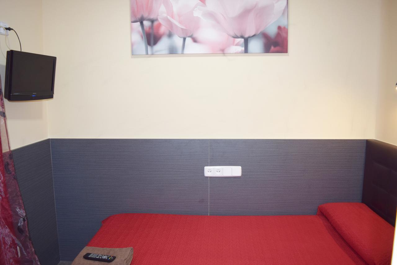Single Room,645028029:JPEG