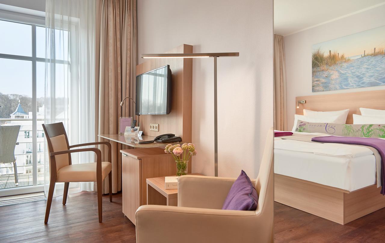Double Room Balcony & Side Sea View
