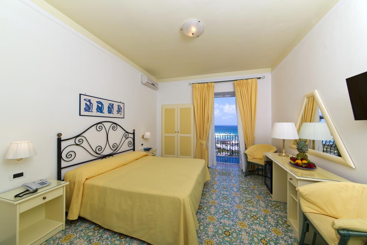 Superior Double or Twin Room Sea View