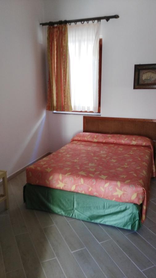 Single Room,663934662:JPEG