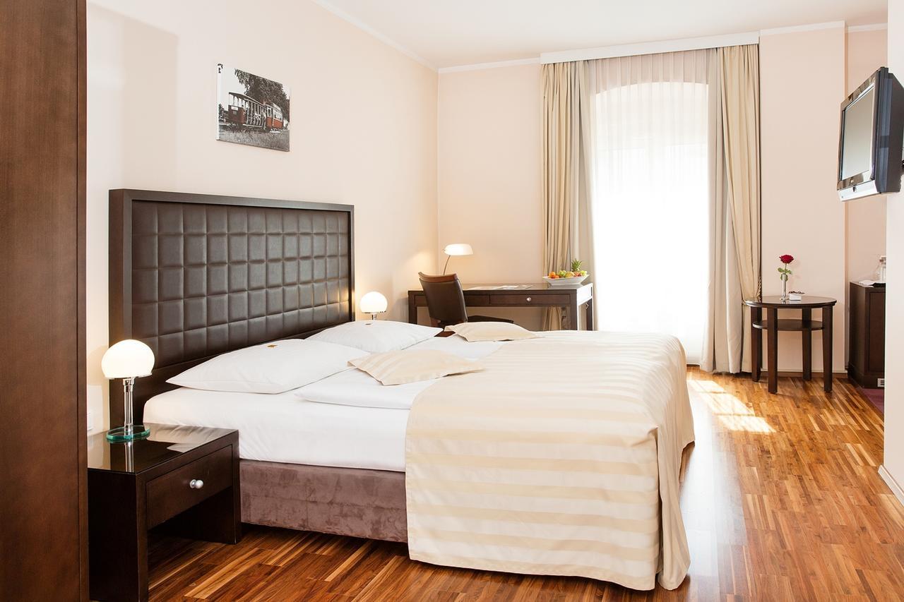 Superior Double Room,645686364:JPEG