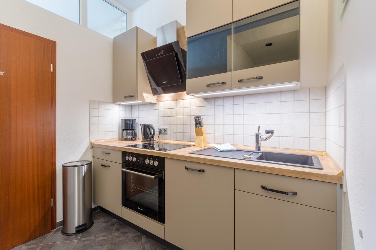 One-Bedroom Apartment,1267798960:JPEG
