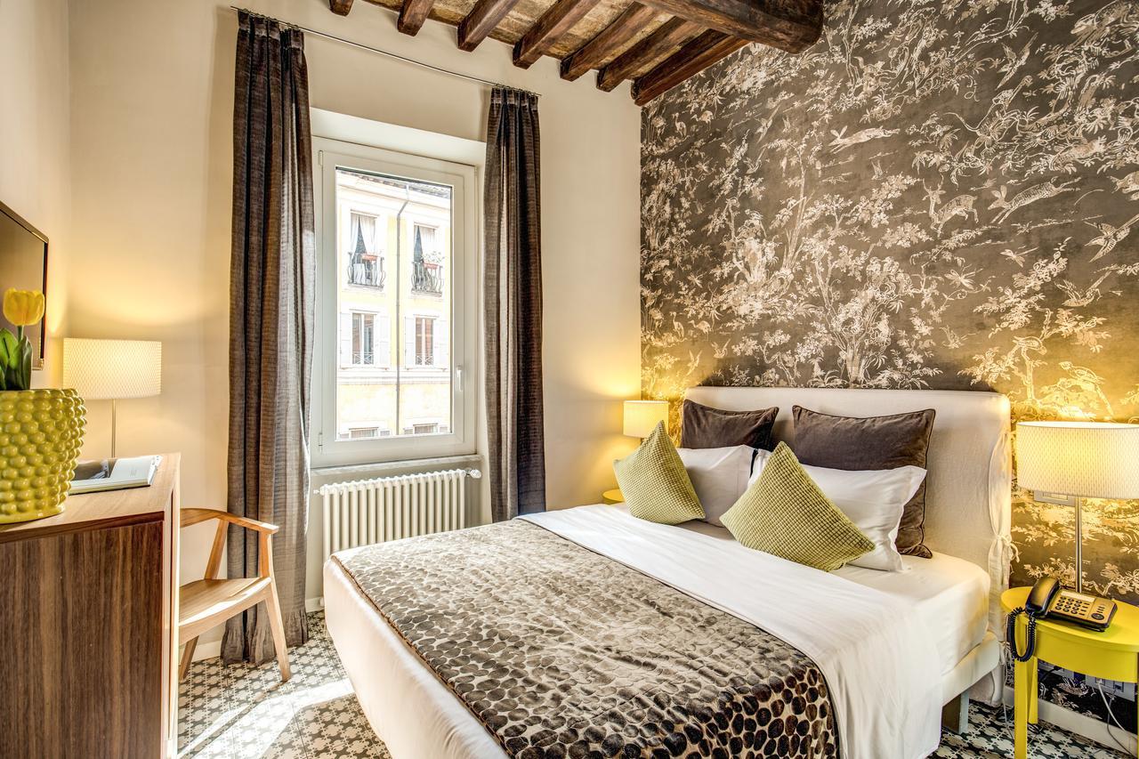 Small Double Room,645934641:JPEG
