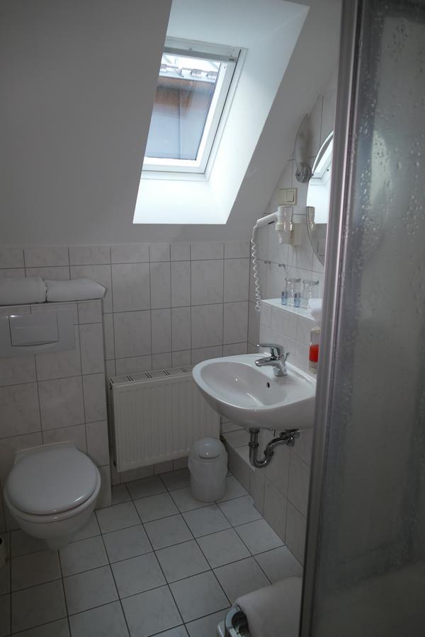 Single Room Shower