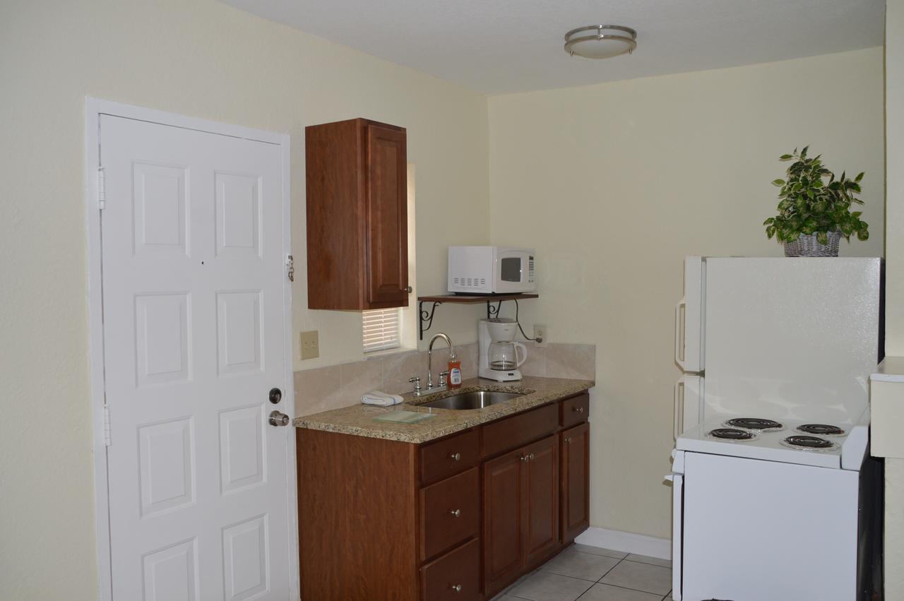 One-Bedroom Apartment,1173289074:JPEG